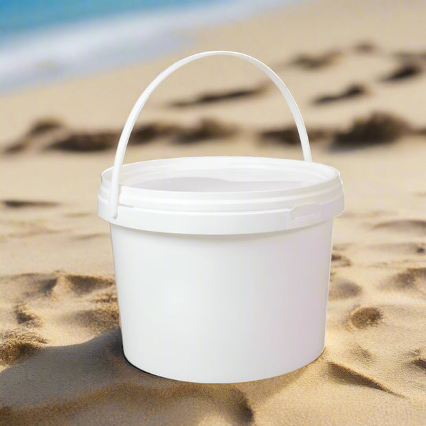 (X10) 5 LITRE WHITE POLYPROPYLENE BUCKETS WITH LIDS & HANDLES - NickAlly